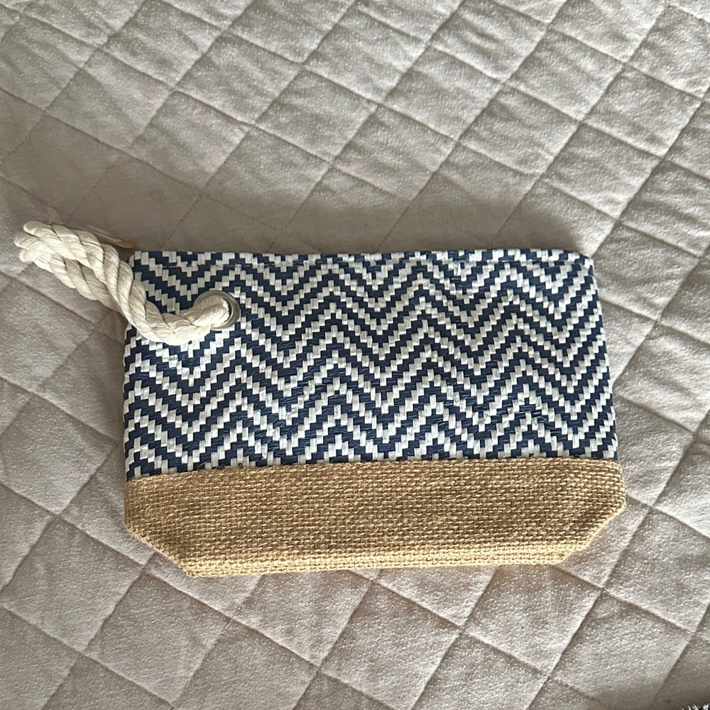 Chevron Pattern Clutch with Rope Handle